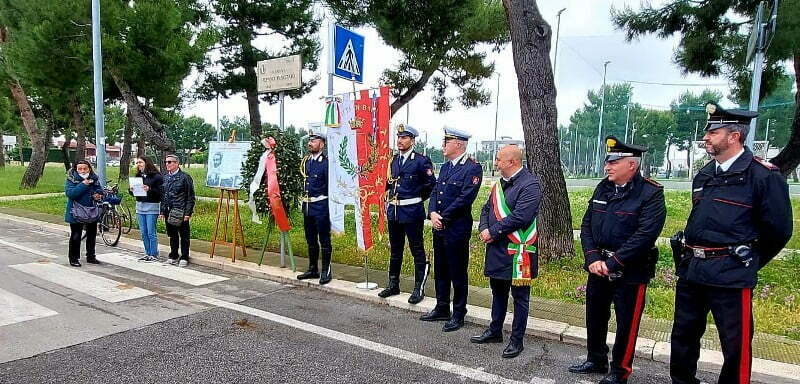 Stamattina a Catino la cerimonia in ricordo di Peppino Impastato a 44 anni dall'omicidio del giornalista e attivista siciliano per mano mafiosa